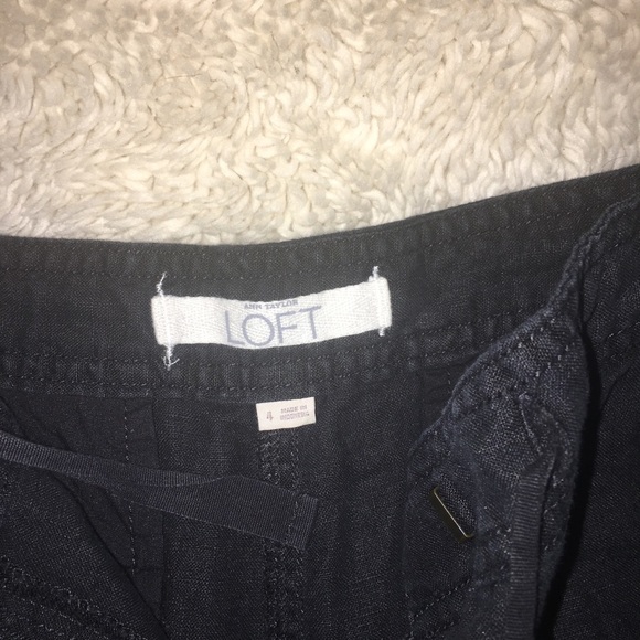 Ann Taylor Loft Black Short - Picture 3 of 5